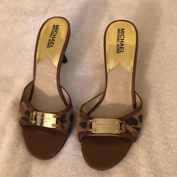 Michael Kors Sandal - Picture 1 of 4